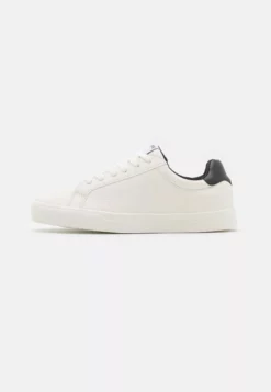 Pier OneSneakers - White