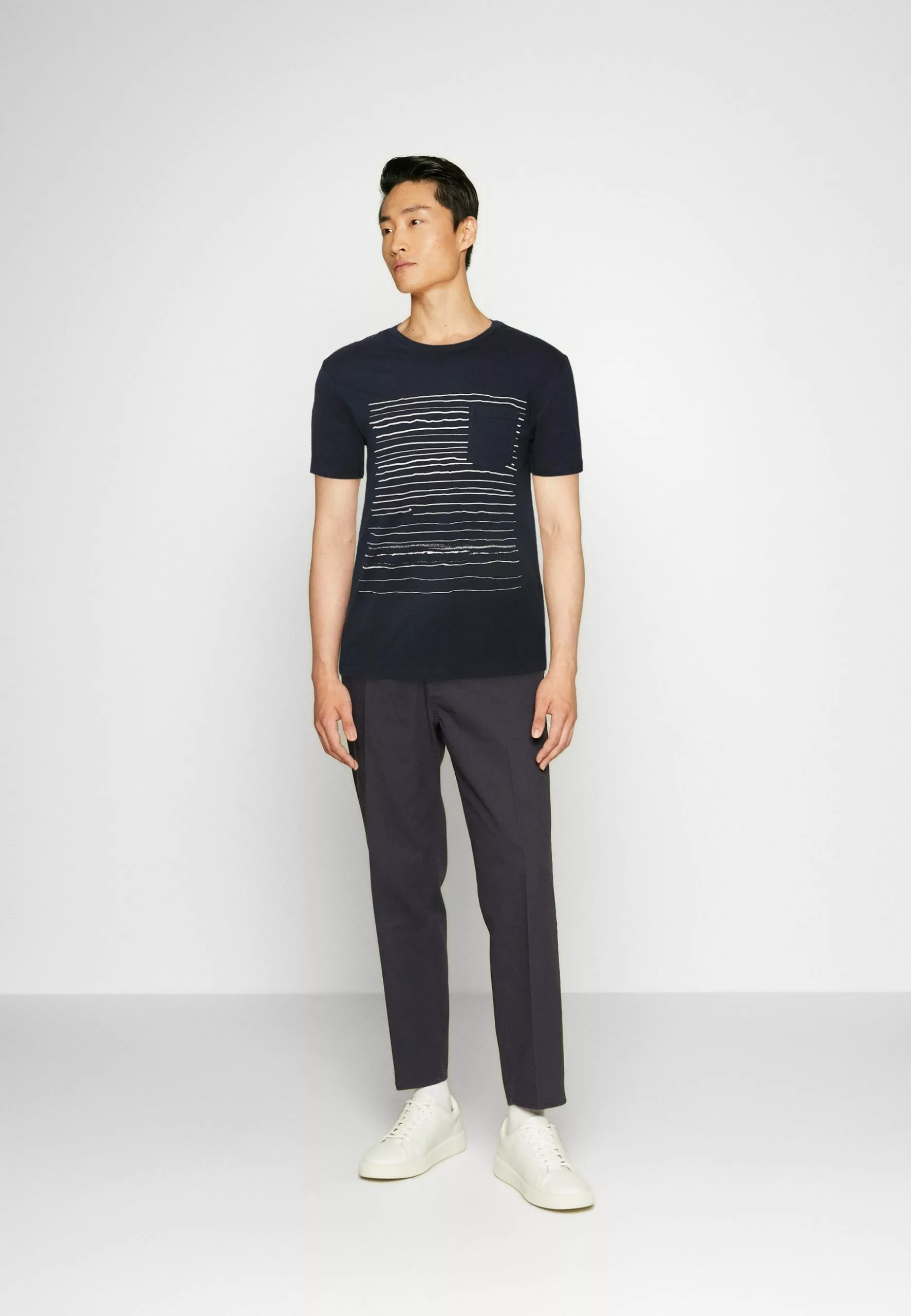 Pier OneT-shirt Med Print - Dark Blue - Bild 2