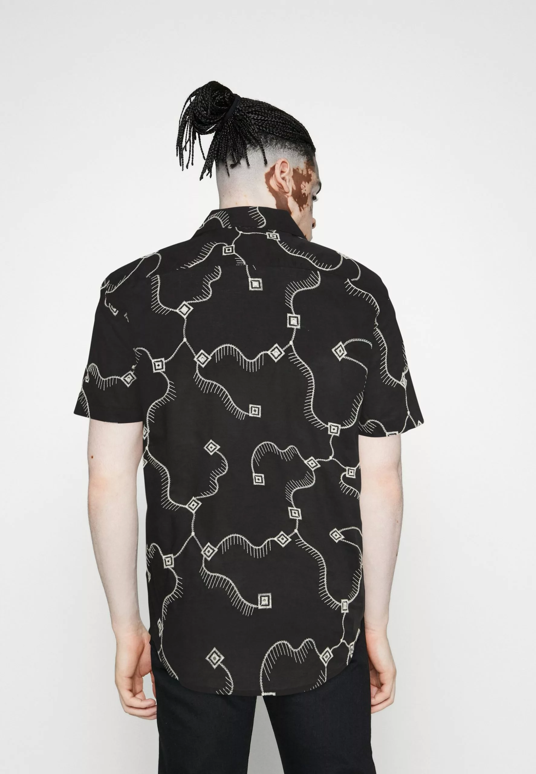 Pier OneEMBROIDERED LINES SHIRT - Skjorta - Black - Bild 3